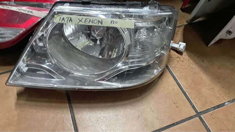 Tata Xenon headlight - Private Seller Tata Xenon headlight - Private Seller