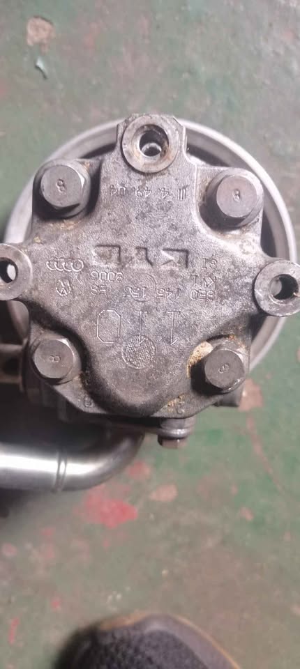 Vw audi powersteering pump - Private Seller
