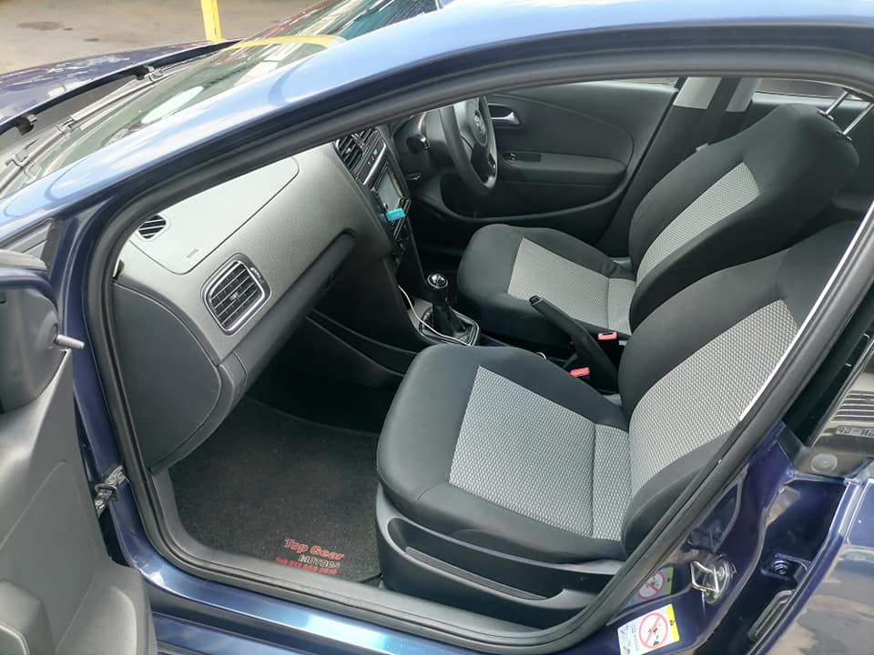 2013 Volkswagen polo 6 1.4 Trend line with nice Interior