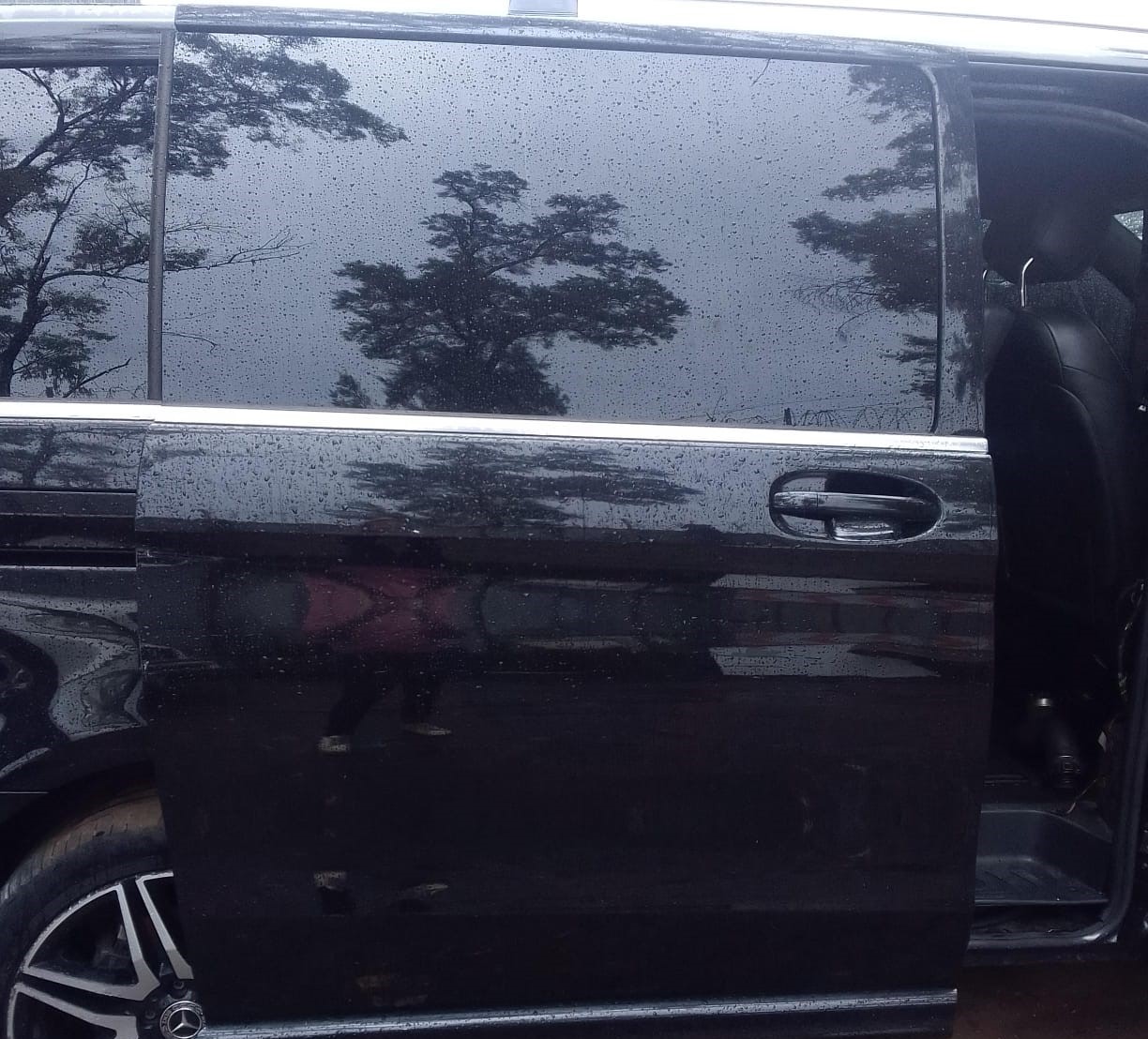 Used Mercedes W447 Vito Sliding Door for Sale - Private Seller Used Mercedes W447 Vito Sliding Door for Sale - Private Seller