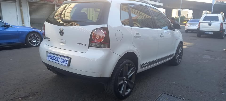 USED 2014 VW POLO VIVO 1.6 MAXX  FSH, MANUAL, WHITE COLOUR