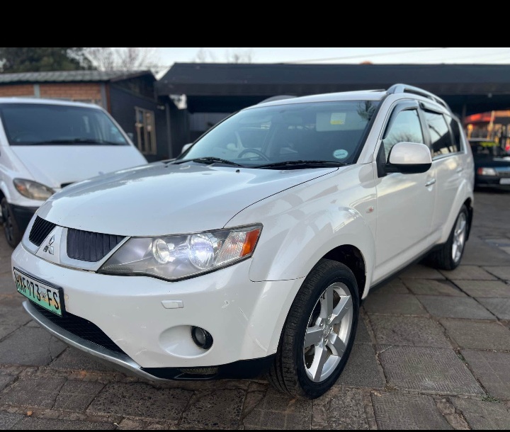 Mitsubishi outlander 2.4 GLS