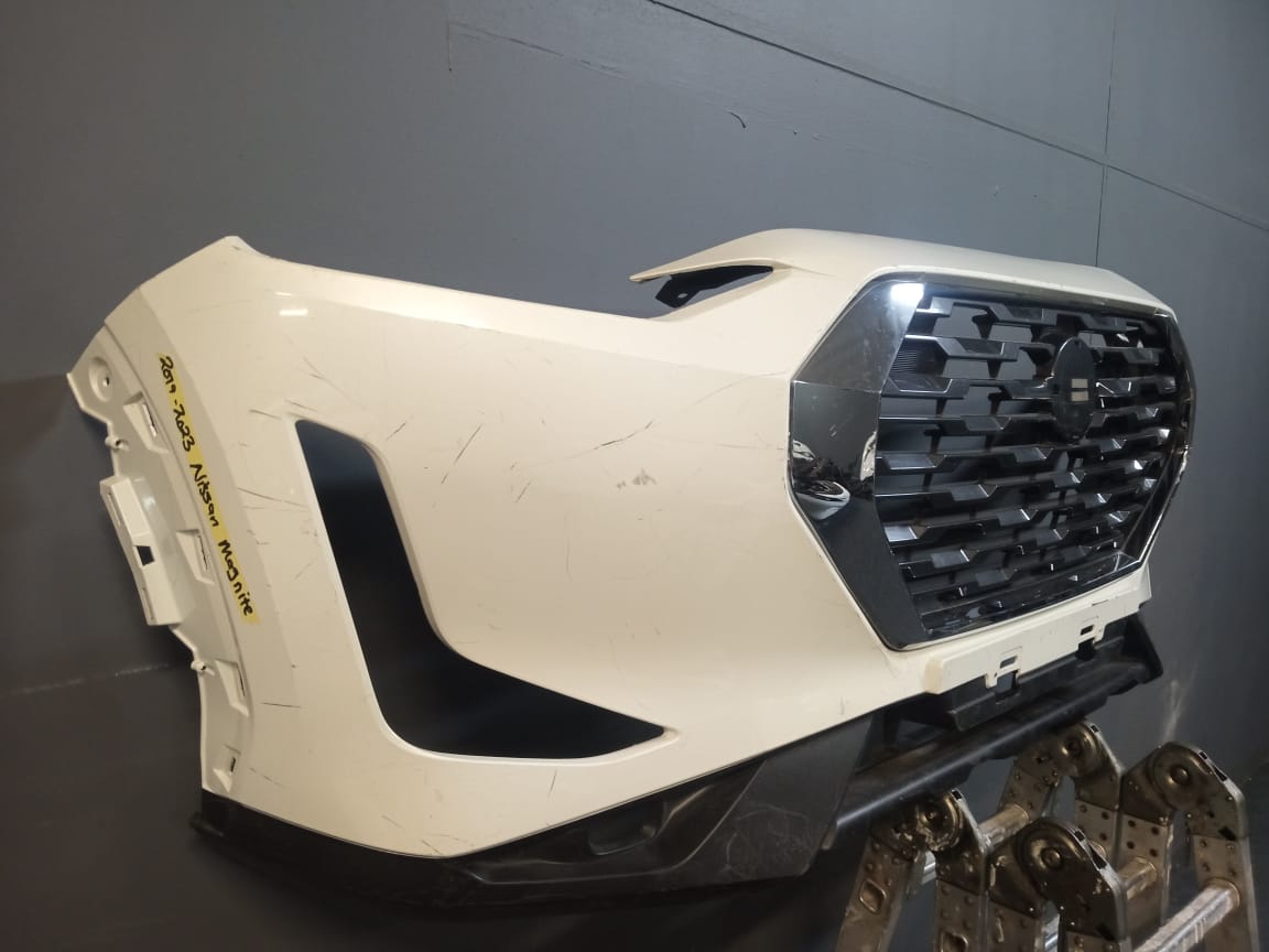 2019-2023 NISSAN MAGNET FRONT BUMPER AND GRILL FOR SALE - Private Seller 2019-2023 NISSAN MAGNET FRONT BUMPER AND GRILL FOR SALE - Private Seller