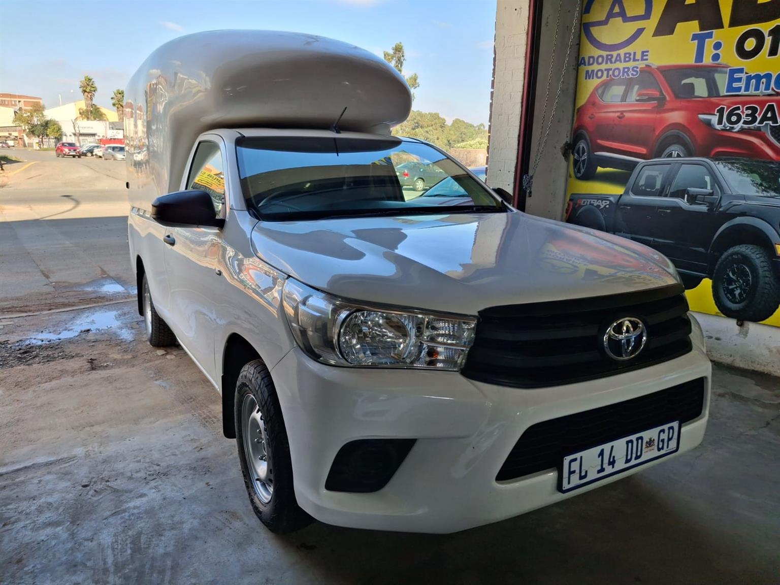 Used 2016 Toyota Hilux 2.4GD-6 SR - Private Seller Used 2016 Toyota Hilux 2.4GD-6 SR - Private Seller