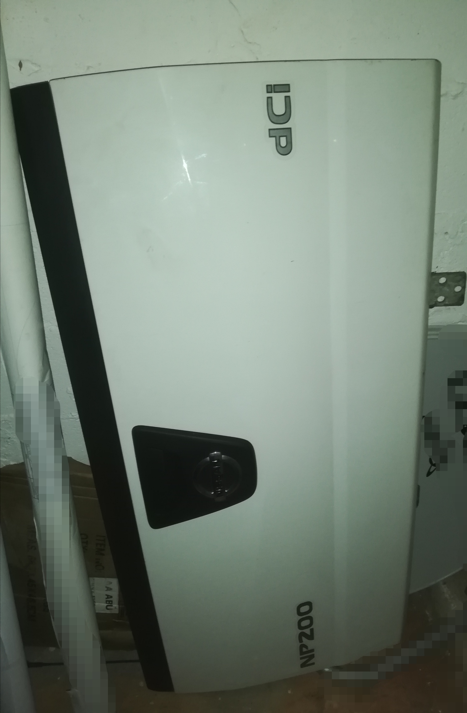 Nissan np200 tailgate for sale. Excellent condition with rubberising Nissan np200 tailgate for sale. Excellent condition with rubberising