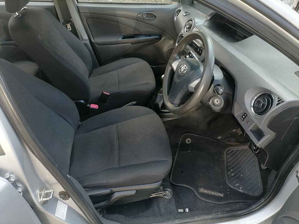 2018 Toyota Etios 1.5 Hatchback Sprinter Service book