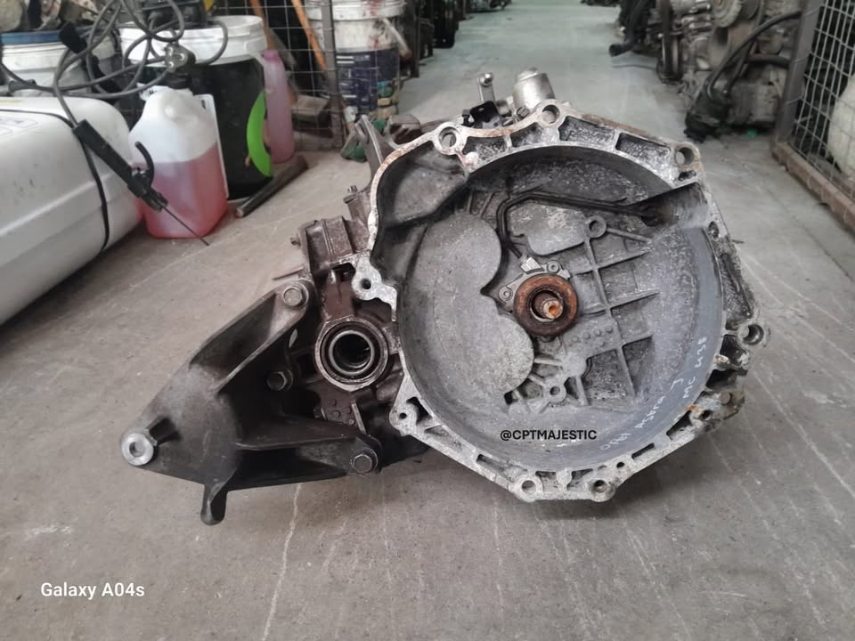 OPEL ASTRA J 1.4 (A14NET MOTOR) SECONDHAND MANUAL GEARBOX FOR SALE - Private Seller