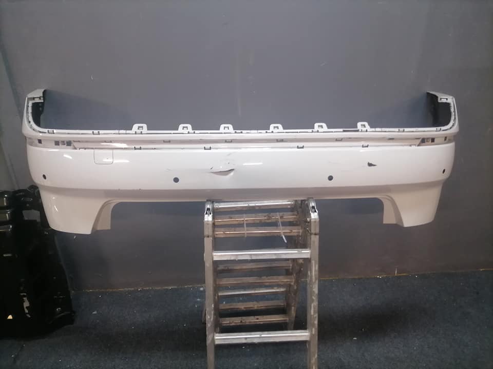 Audi A4 B9 white rear bumper DM or contact number in the description for assistance. - Private Seller