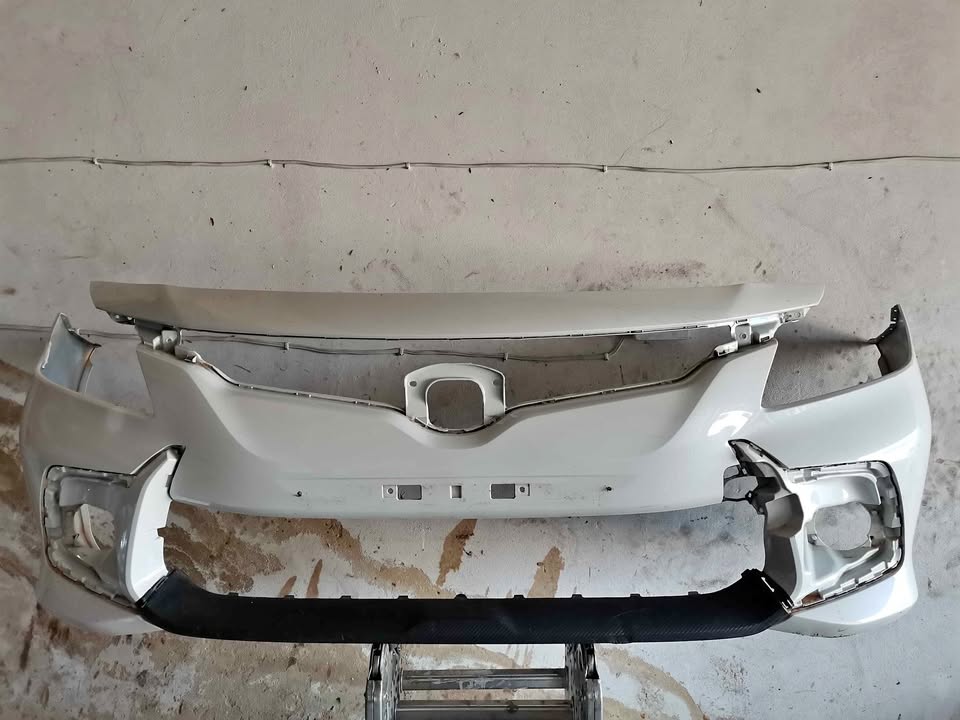 Toyota Starlet front bumper 2022-2023 - Private Seller Toyota Starlet front bumper 2022-2023 - Private Seller