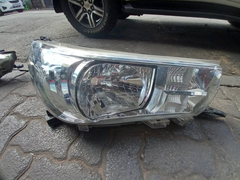 Toyota hilux GD6 Right Hand Side Headlight - Private Seller