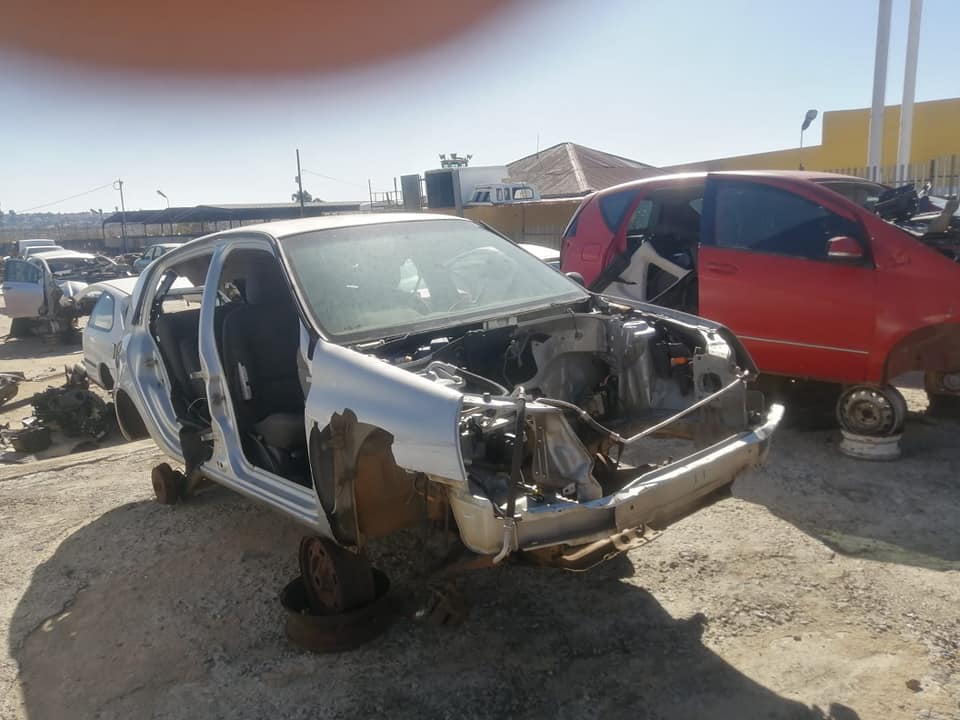 Renault Clio 2 stripping for spares - Private Seller