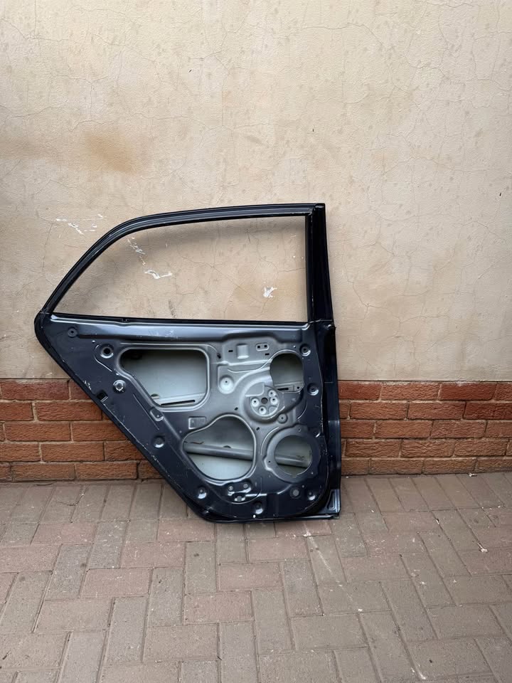 Kia Rio Left Rear Back Door - Private Seller