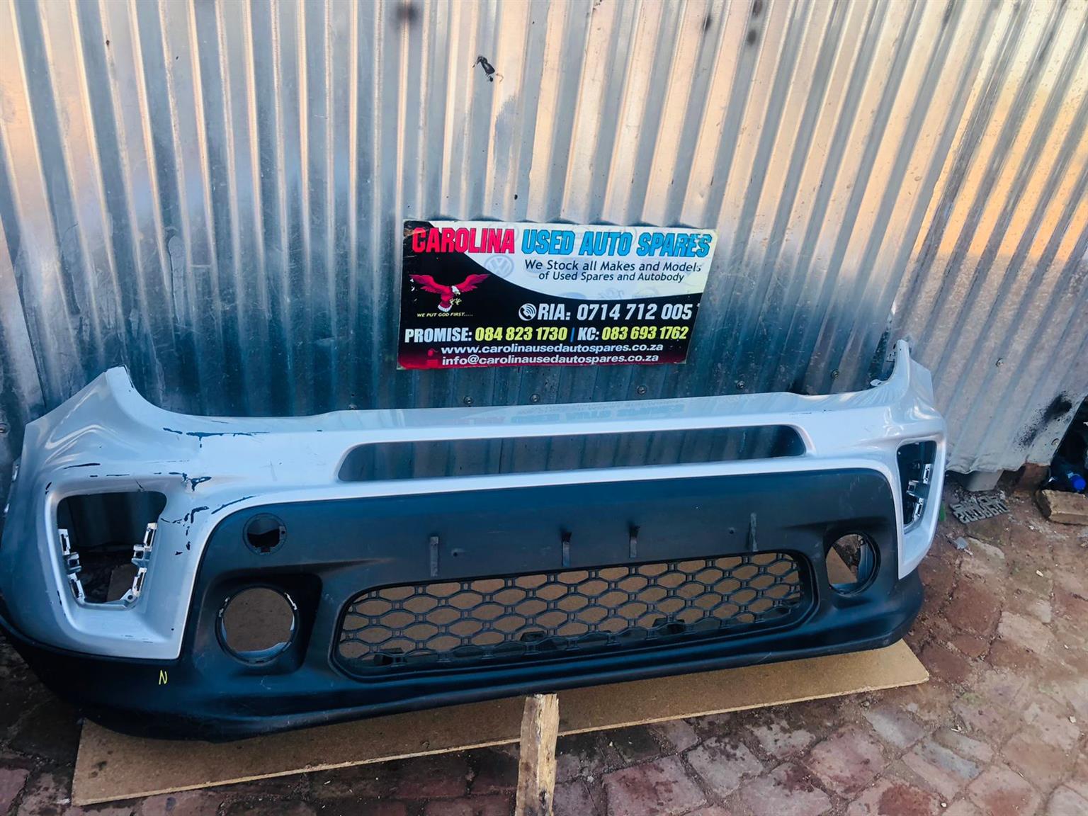 Jeep Renegade Facelift front bumper with lower spoiler - Private Seller Jeep Renegade Facelift front bumper with lower spoiler - Private Seller