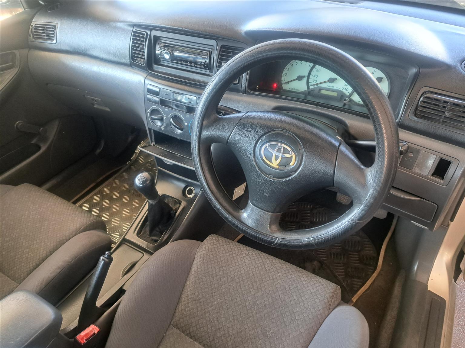 TOYOTA COROLLA 1.6 GLS