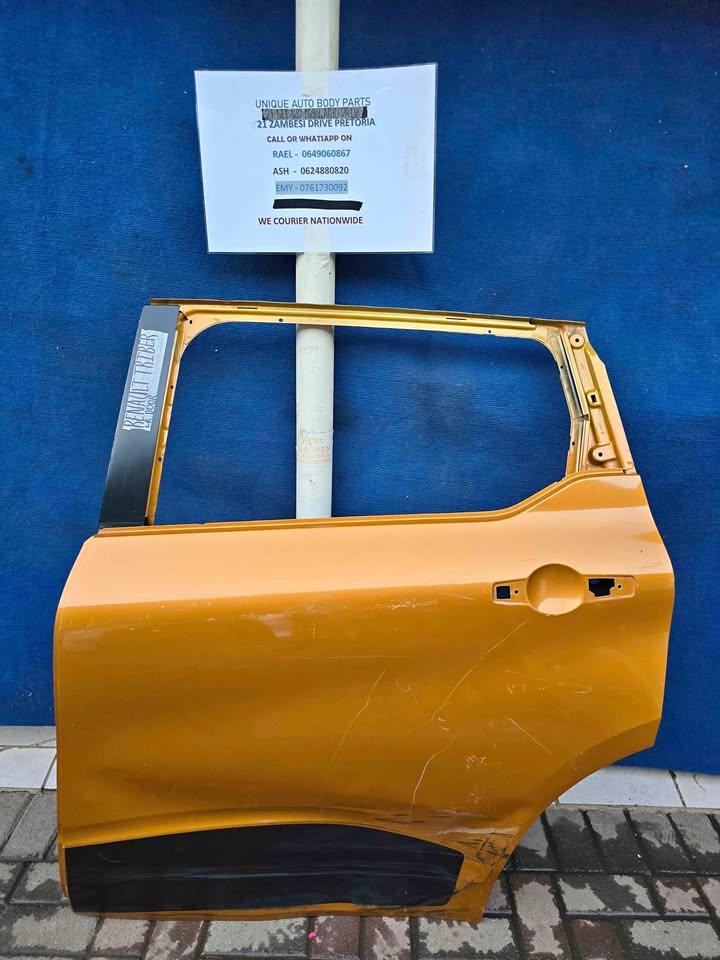 Renault Triber Left Rear Door - Private Seller Renault Triber Left Rear Door - Private Seller
