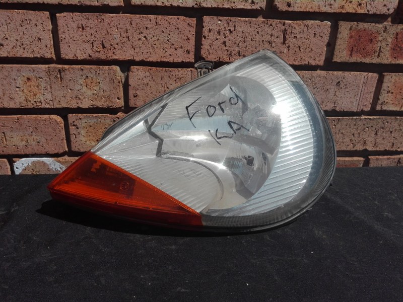 Ford Ka Left side Headlight - Private Seller Ford Ka Left side Headlight - Private Seller