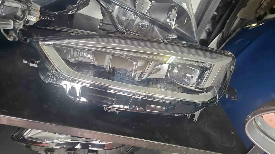 Audi A5 2018 Xenon Headlight - Private Seller Audi A5 2018 Xenon Headlight - Private Seller