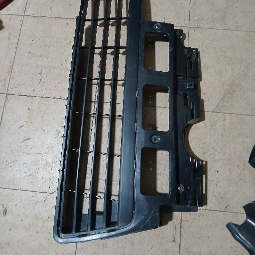 Suzuki ertiga grill - Private Seller Suzuki ertiga grill - Private Seller