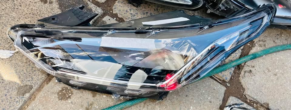 Nissan Magnite headlight - Private Seller Nissan Magnite headlight - Private Seller