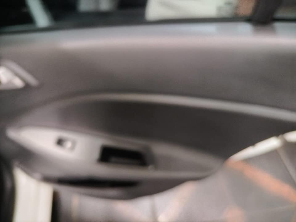 2016 Hyundai i20 Automatic 1.4 White, Service book, reverse sensor 71000km