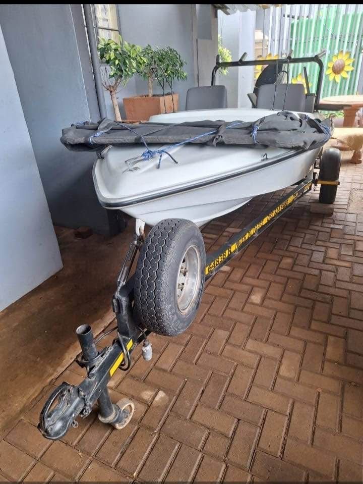 2 motor boats for sale
