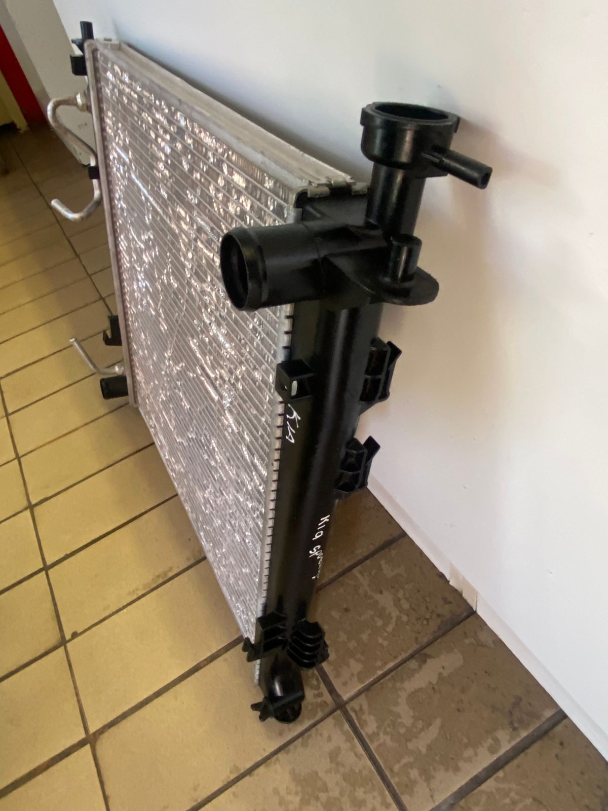 2014 KIA STORTAGE RADIATOR AVAILABLE FOR SALE - Private Seller
