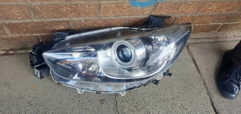 Mazda CX-5 headlight 2012/16 - Private Seller Mazda CX-5 headlight 2012/16 - Private Seller