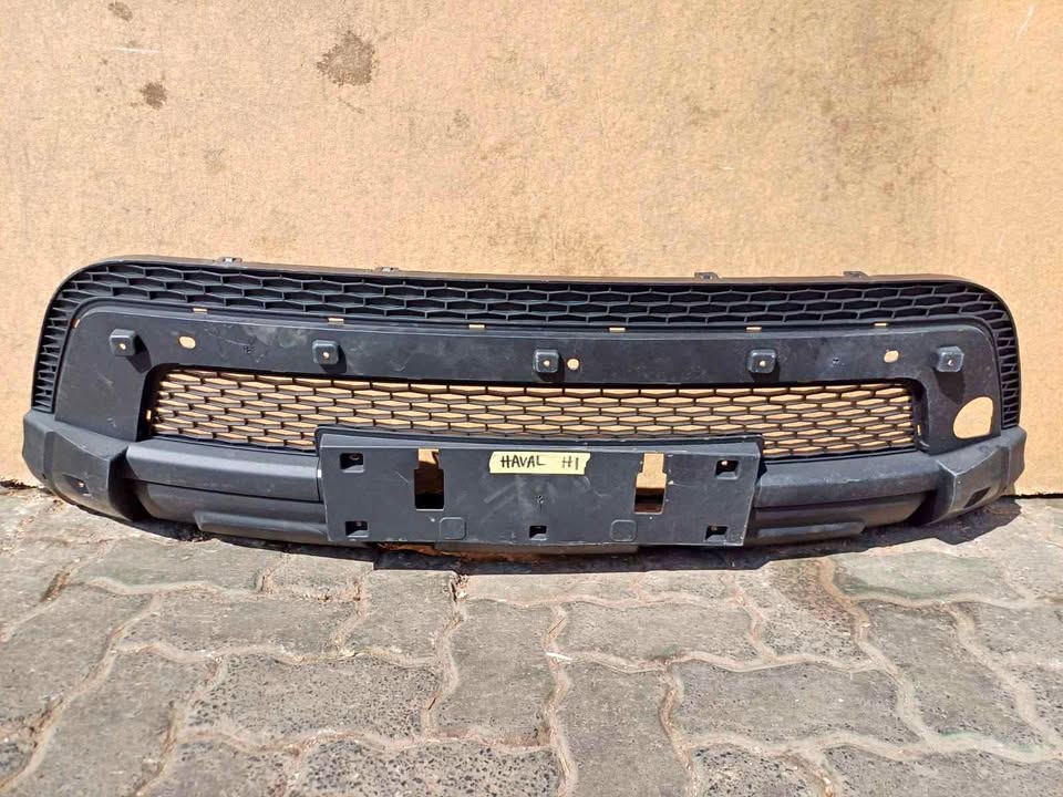 HAVAL H1 DOWN GRILL OR SPOILER (CLEAN) - Private Seller HAVAL H1 DOWN GRILL OR SPOILER (CLEAN) - Private Seller