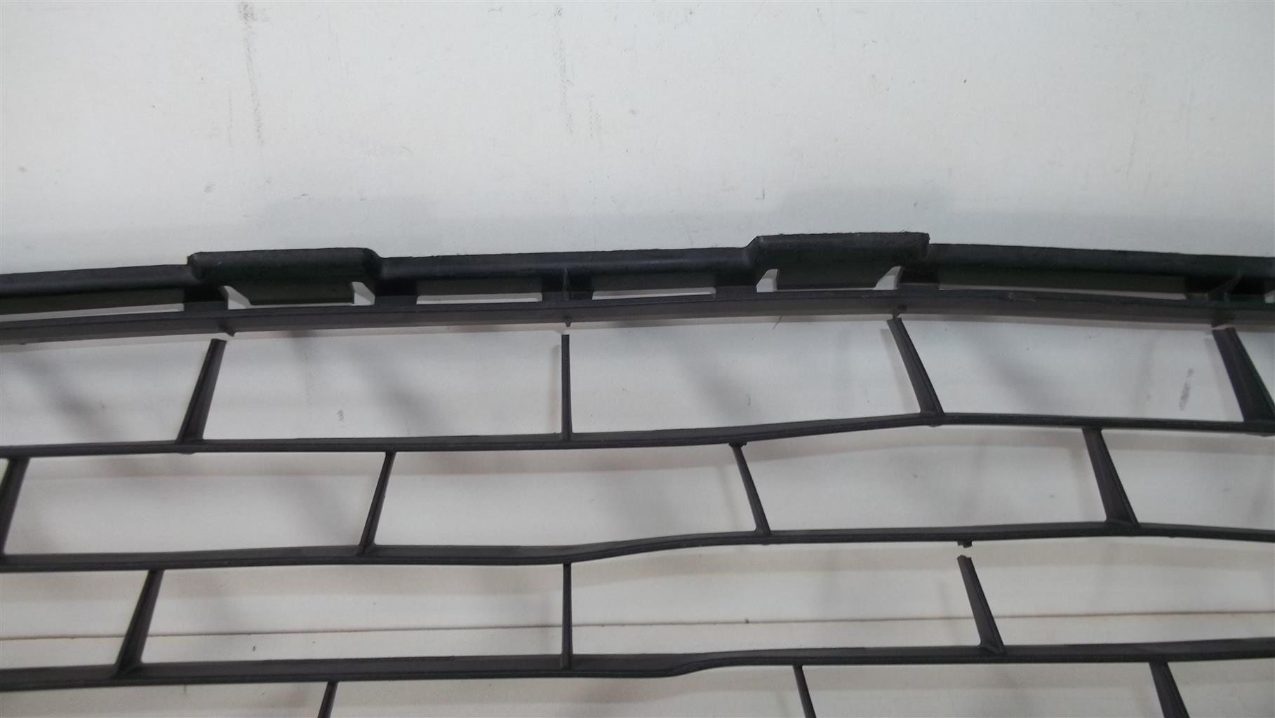 Nissan Sentra grille - Private Seller Nissan Sentra grille - Private Seller
