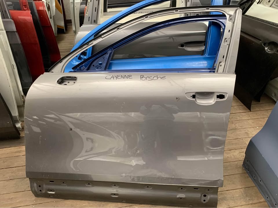 Porsche Cayenne door LHS