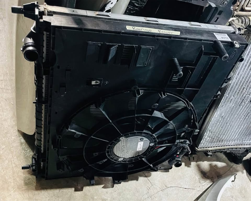 LAND ROVER DEFENDER RADIATOR SET 2022 - Private Seller