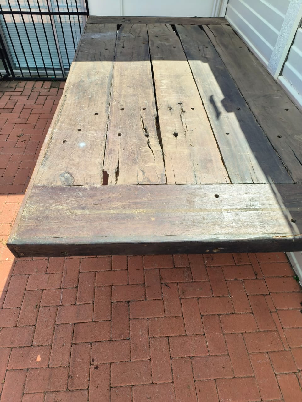 Sleeper table