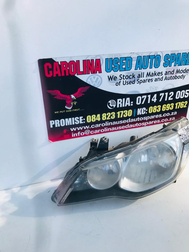 Honda civic left side headlight sport - Private Seller Honda civic left side headlight sport - Private Seller