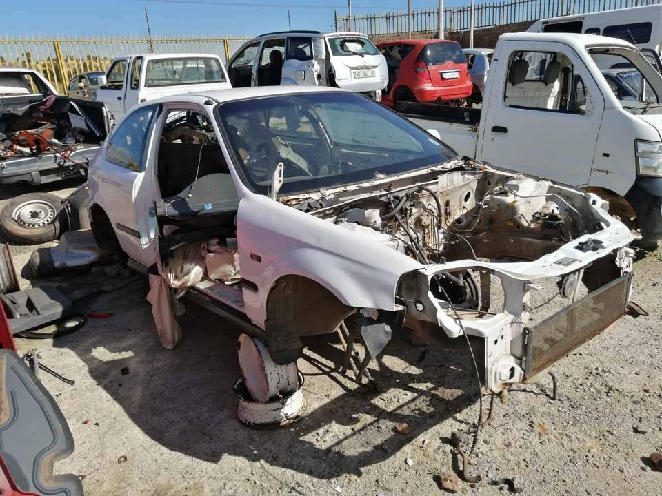 Civic So3 stripping for spares - Private Seller