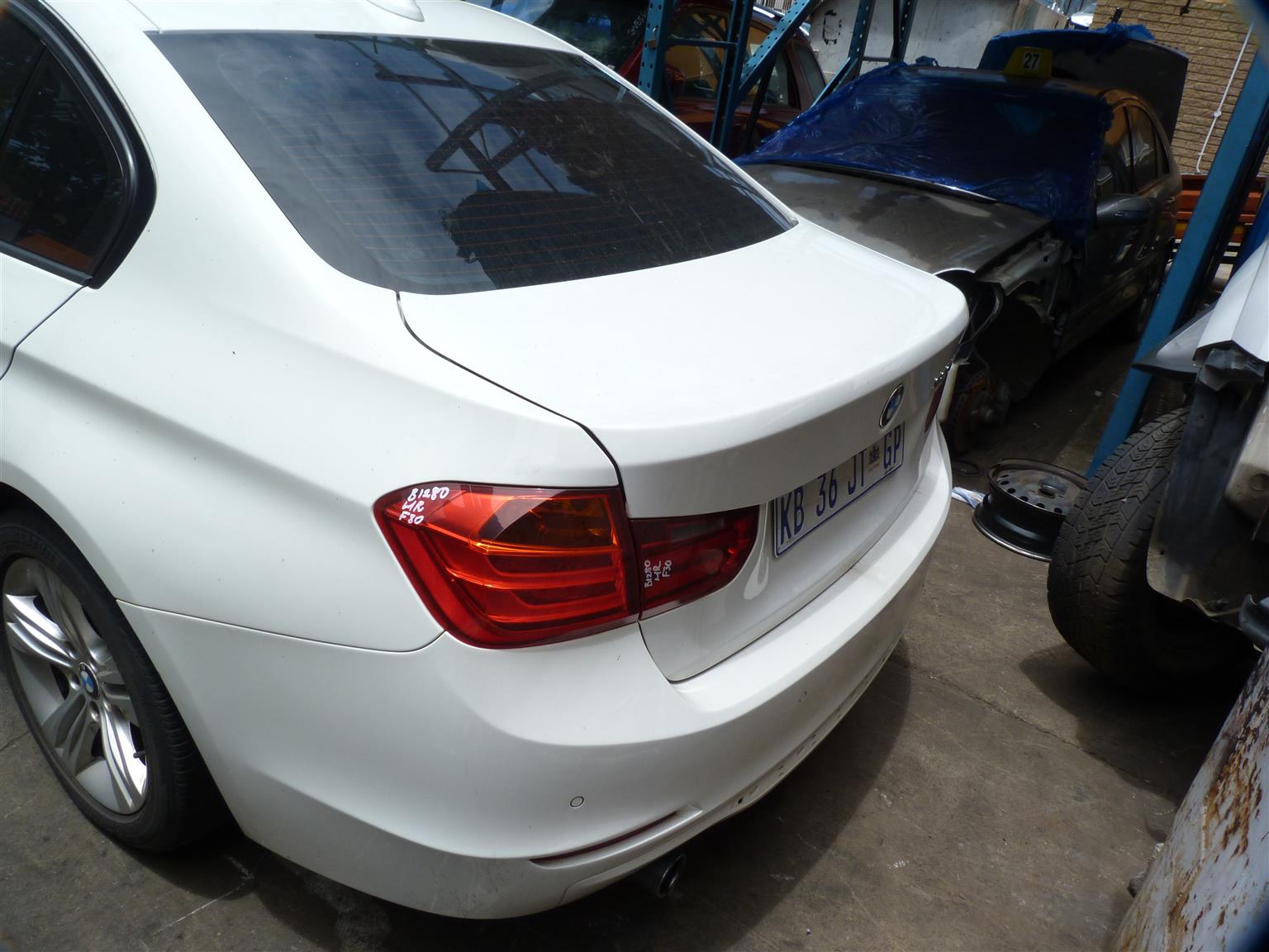 BMW 320i F30 AT - 2012 - Private Seller BMW 320i F30 AT - 2012 - Private Seller