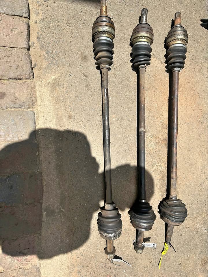 Opel Astra F Right Front CV Shafts For Sale @Circle 7 Used Parts - Private Seller