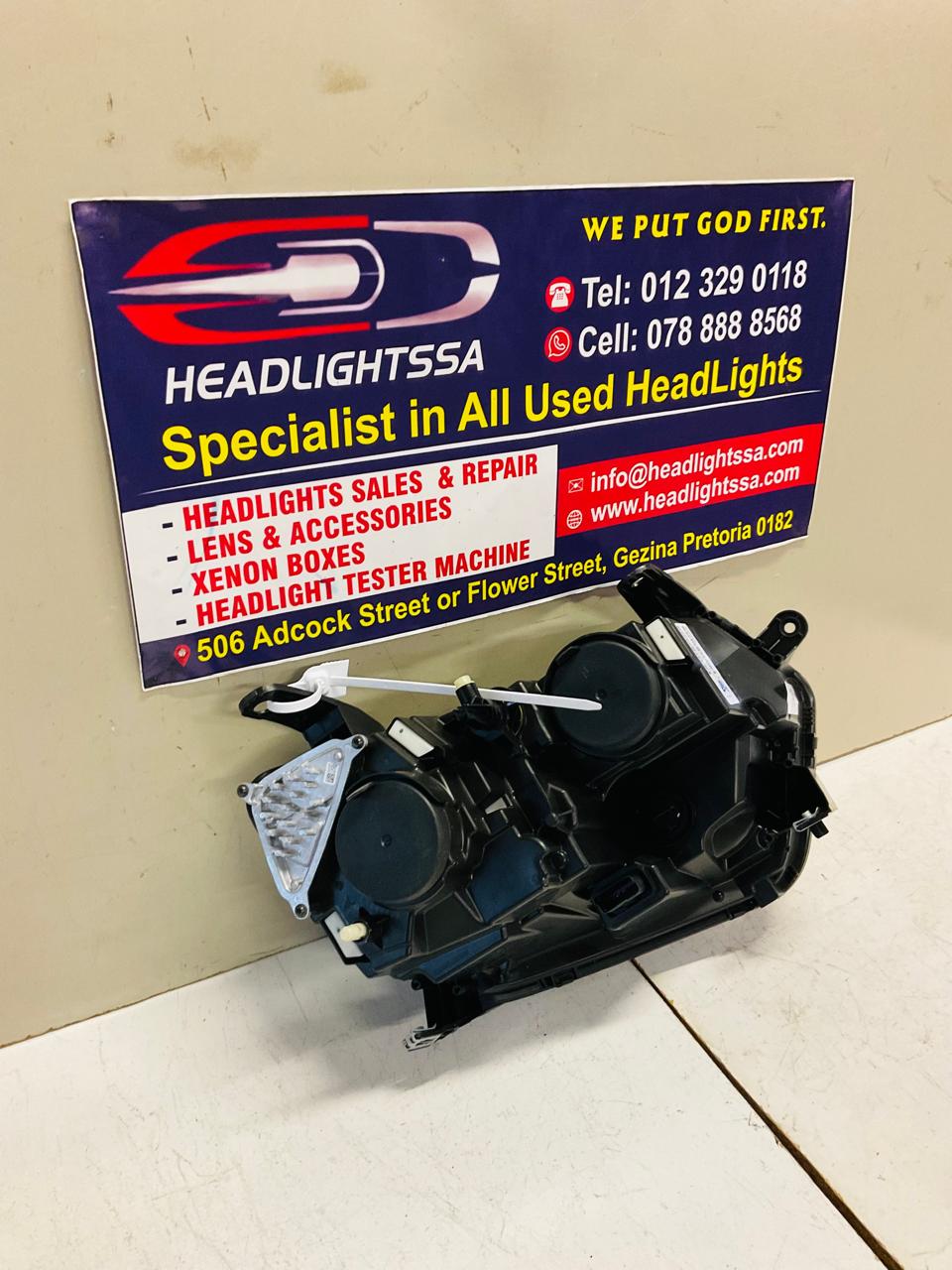 Renault Duster left side LED headlight - Private Seller Renault Duster left side LED headlight - Private Seller