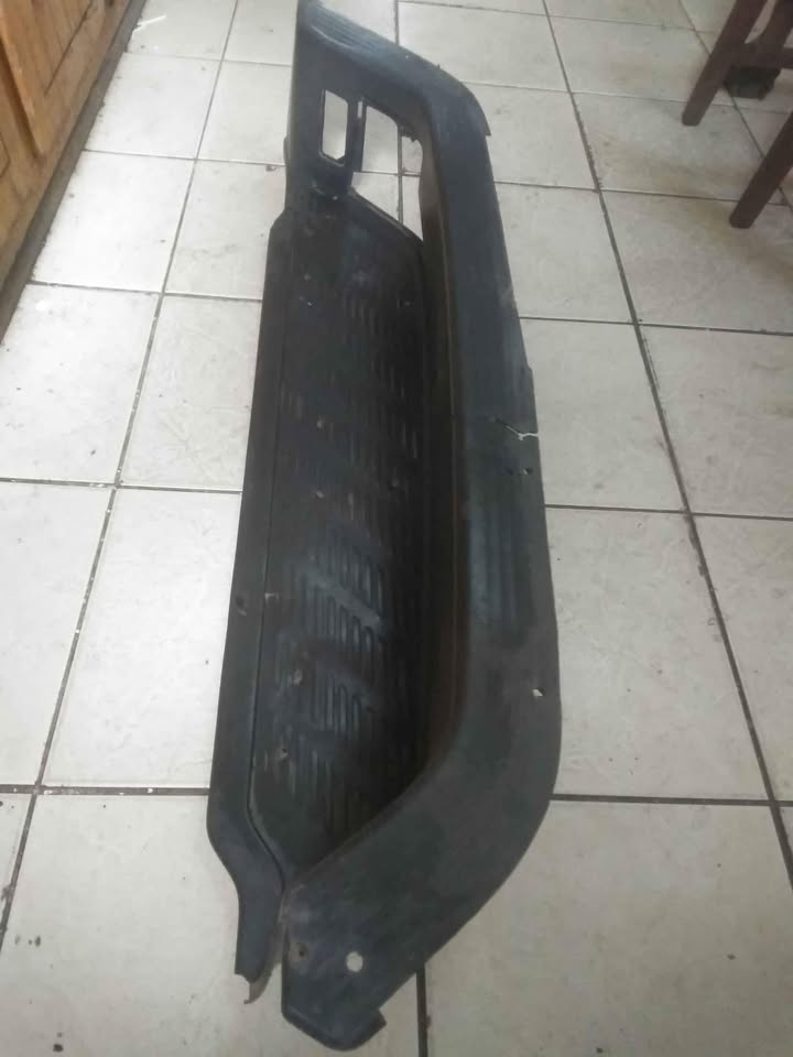 Toyota Quantum sliding door step - Private Seller