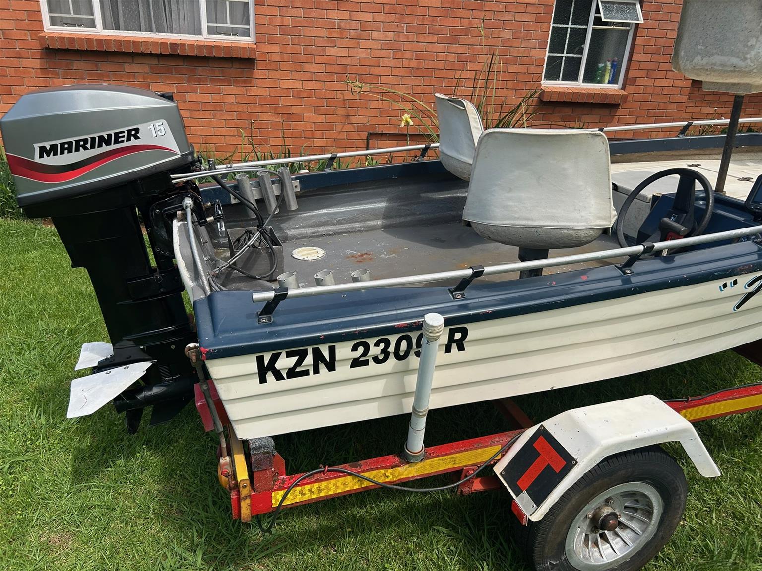 Bass boat, 25hp Mariner Outboard, fully equipped and water ready
