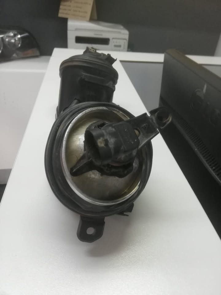 VOLVO S40 2010 FRONT FOG LIGHT FOR SALE