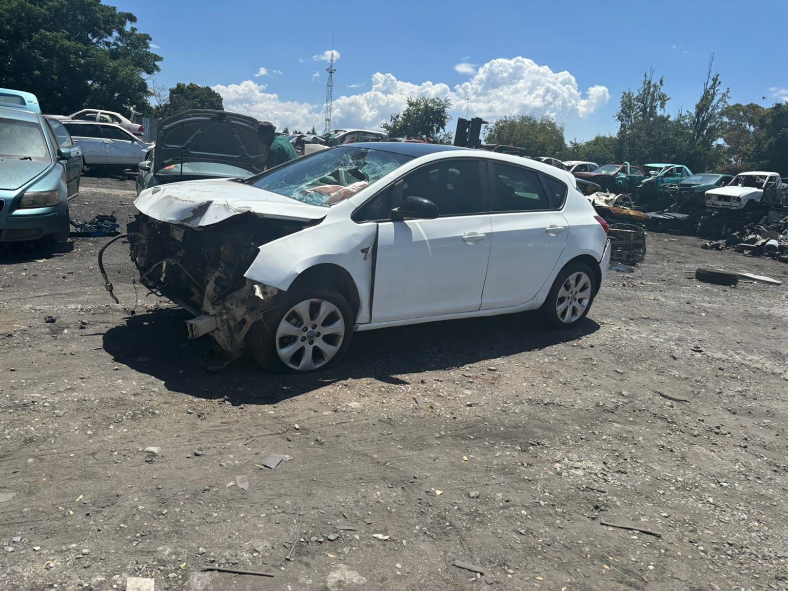 2014 OPEL ASTRA J 1.6 #A16XER STRIPPING - Private Seller 2014 OPEL ASTRA J 1.6 #A16XER STRIPPING - Private Seller