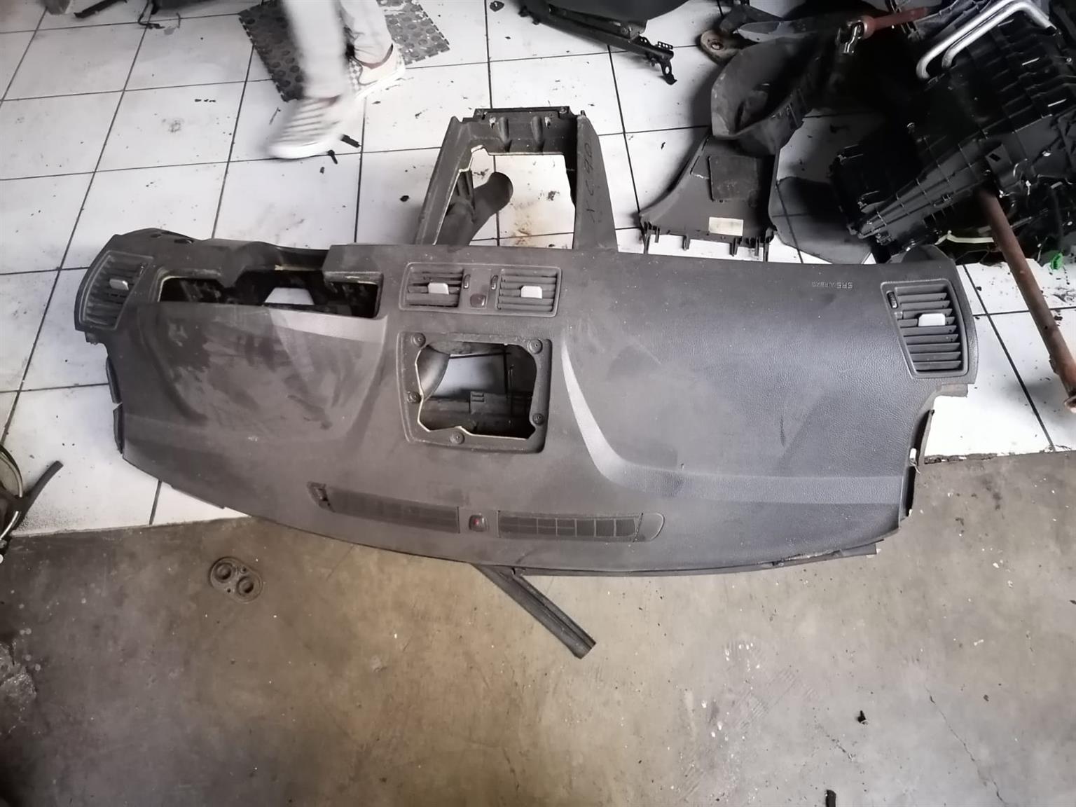 VOLVO XC90 2004 DASHBOARD FOR SALE Dashboard - Private Seller