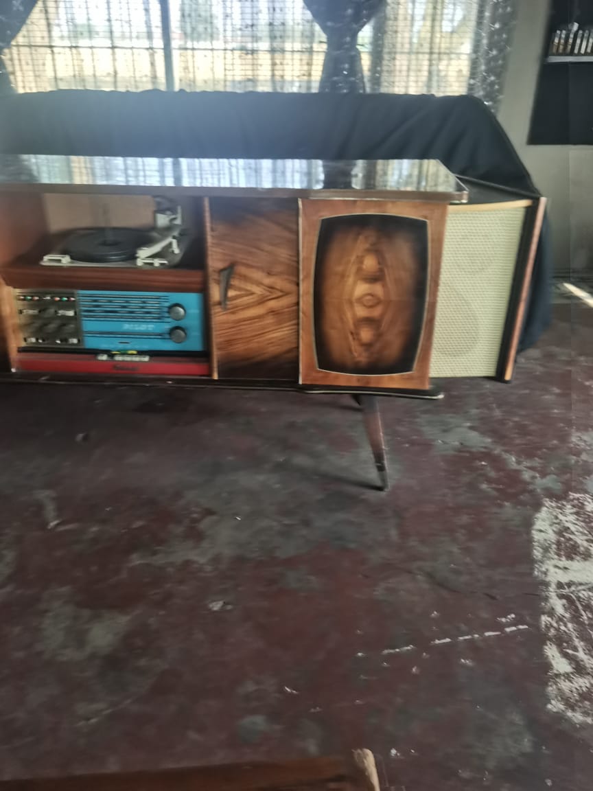 Antique Pilot Radio Gram