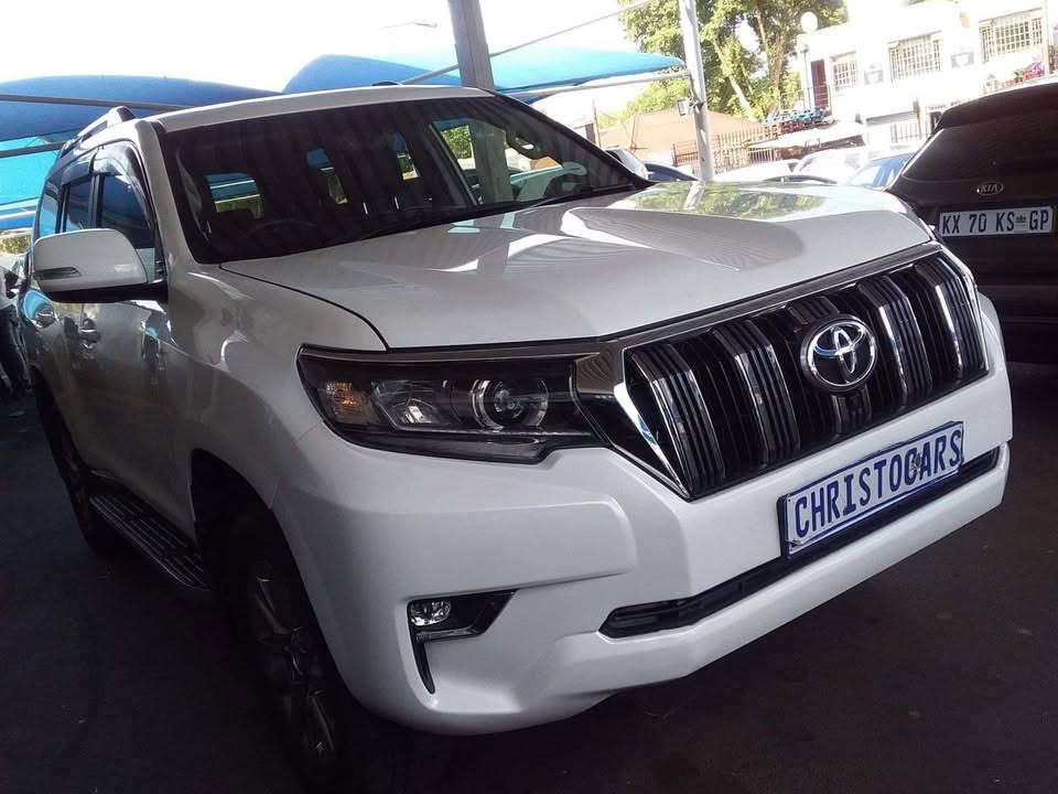 2018 Toyota Land Cruiser Prado hatchback 2018