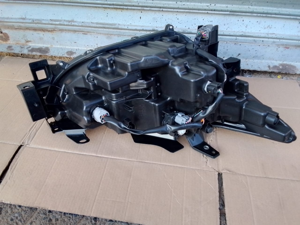 (2022-2025) MAZDA CX5 LHS XENON HEADLIGHT FOR SALE - Private Seller (2022-2025) MAZDA CX5 LHS XENON HEADLIGHT FOR SALE - Private Seller