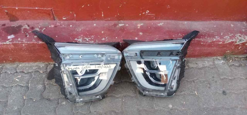 Hyundai Creta headlight both sides - Private Seller Hyundai Creta headlight both sides - Private Seller