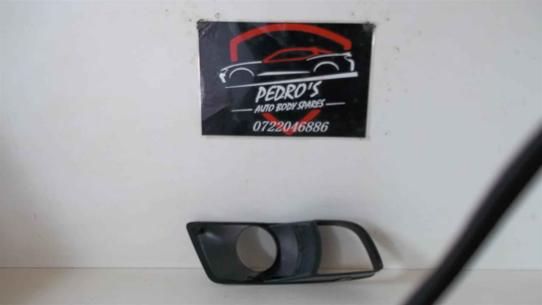 Alfa Romeo 156 right fog light trim - Private Seller