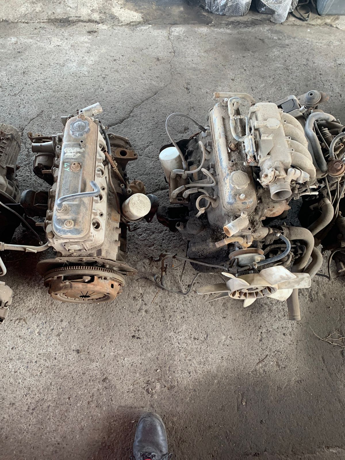Toyota 4Y Engine and Subassembly - Private Seller Toyota 4Y Engine and Subassembly - Private Seller