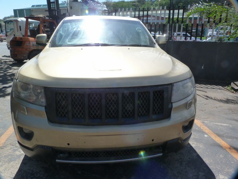 Jeep Grand Cherokee 5.7 V8 Overland AT Gold - 2012 STRIPPING FOR SPARES - Private Seller Jeep Grand Cherokee 5.7 V8 Overland AT Gold - 2012 STRIPPING FOR SPARES - Private Seller