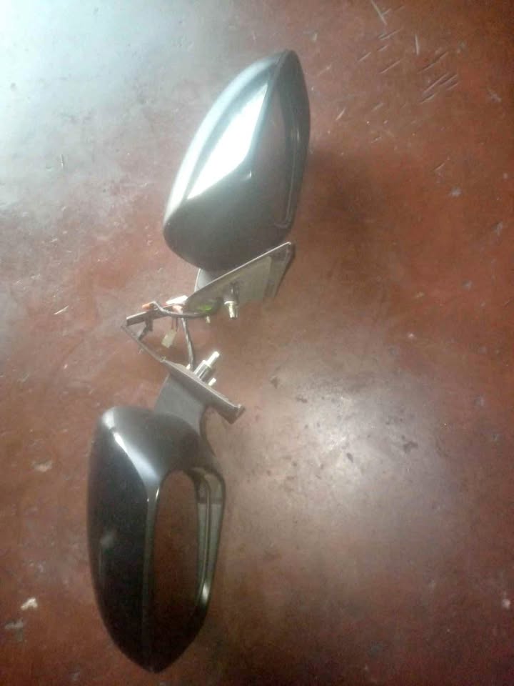 Suzuki swift new shape 2020 both side mirrors with indicator - Private Seller Suzuki swift new shape 2020 both side mirrors with indicator - Private Seller